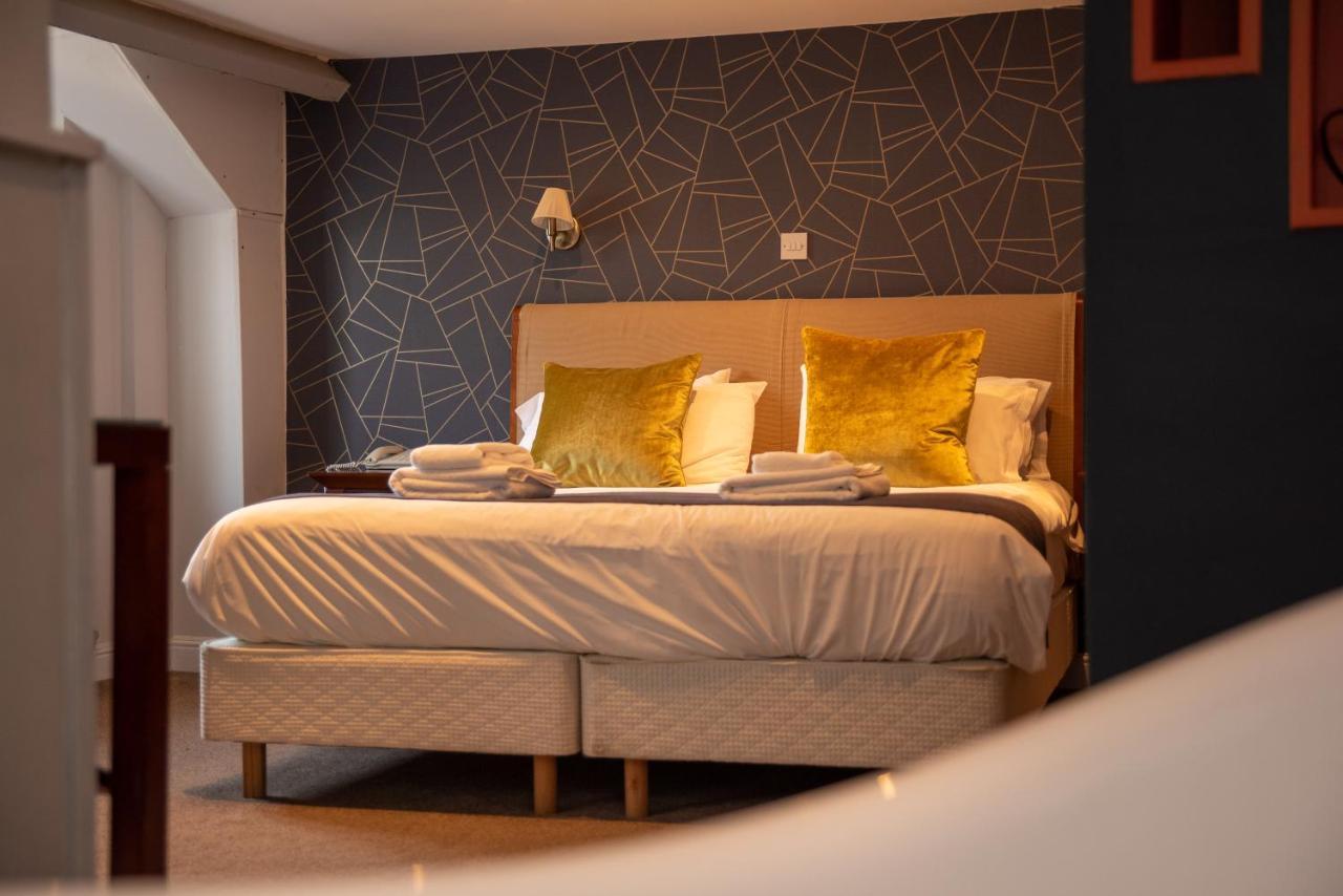 Отель The Oak House Axbridge Экстерьер фото A bedroom at the hotel