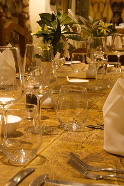Отель The Oak House Axbridge Экстерьер фото A wine glass